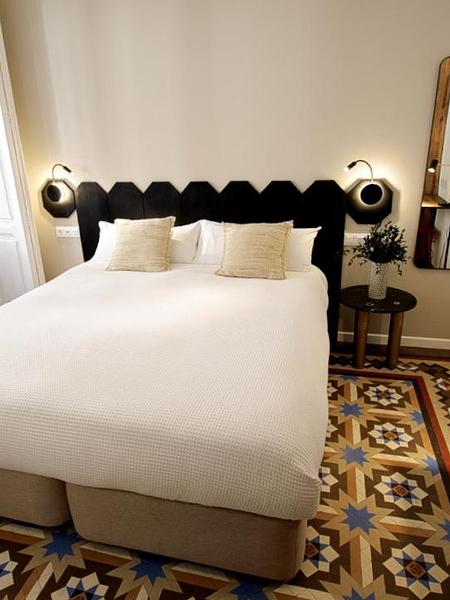 VALOLA Boutique Rooms