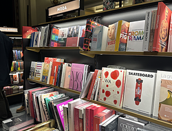 Giunti Odeon - bibliotheek en bioscoop