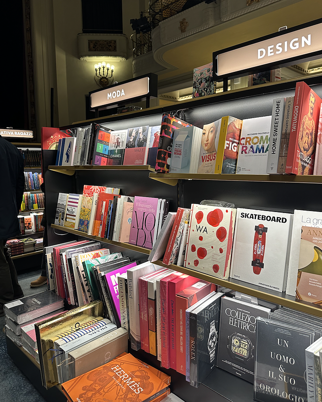 Giunti Odeon - bibliotheek en bioscoop