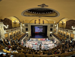 Giunti Odeon - bibliotheek en bioscoop