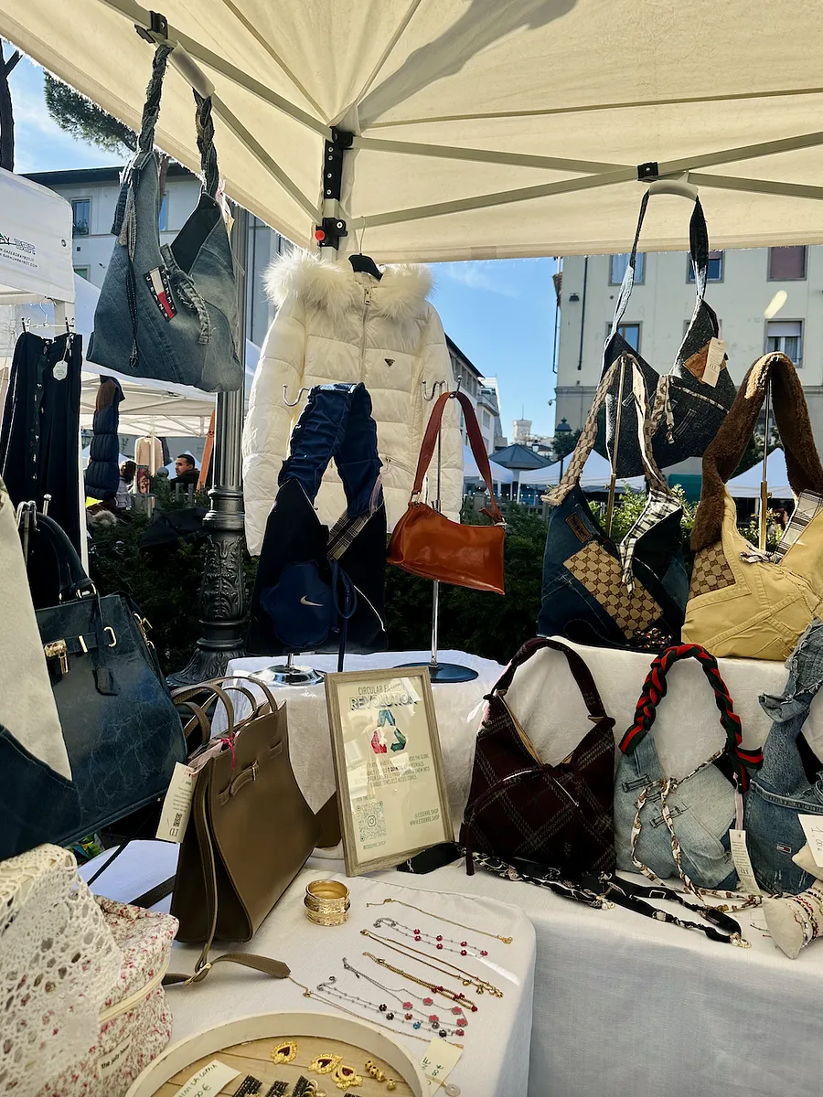  Markt bij Piazza dei Ciompi